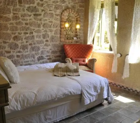 Ziyabey Konagi Ayvalı